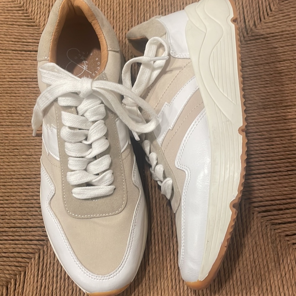 Oasis Society Lighting Bolt Sneaker - Picture 2 of 6